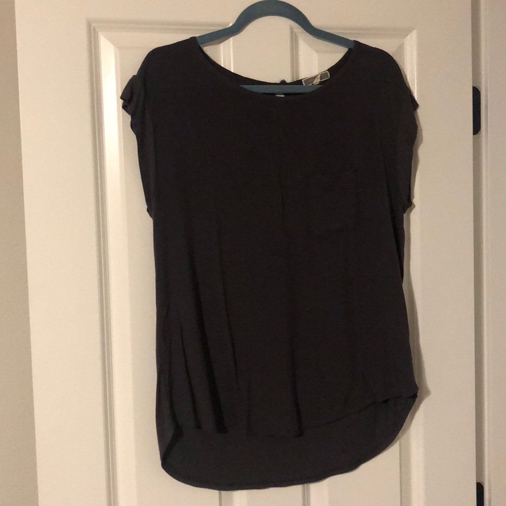 Loose fitted short sleeve!